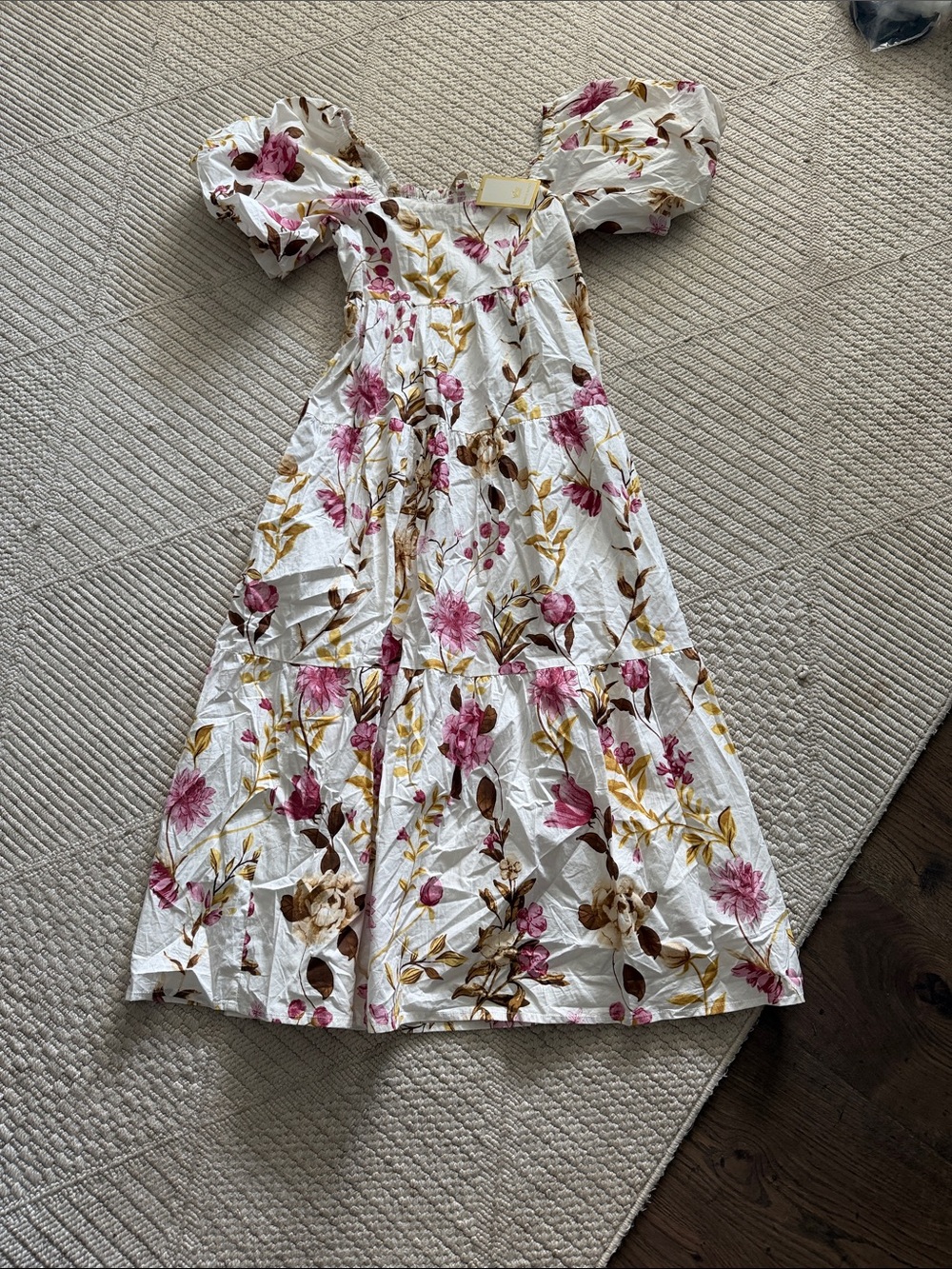 White Floral Puff-Sleeve Casual Midi Dress in Pink & Gold